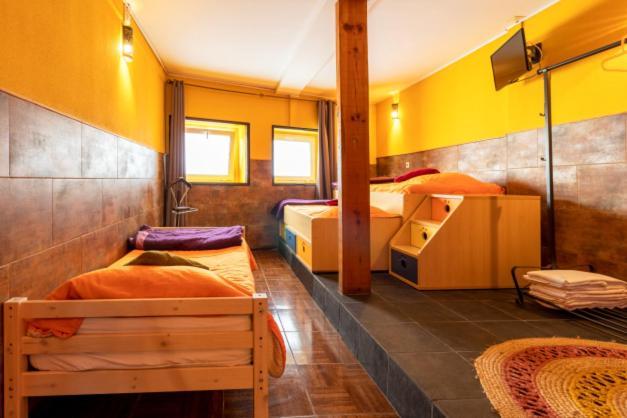 - Bed & Breakfast