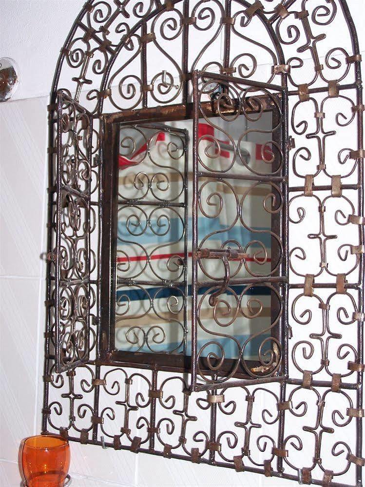 - Oporto